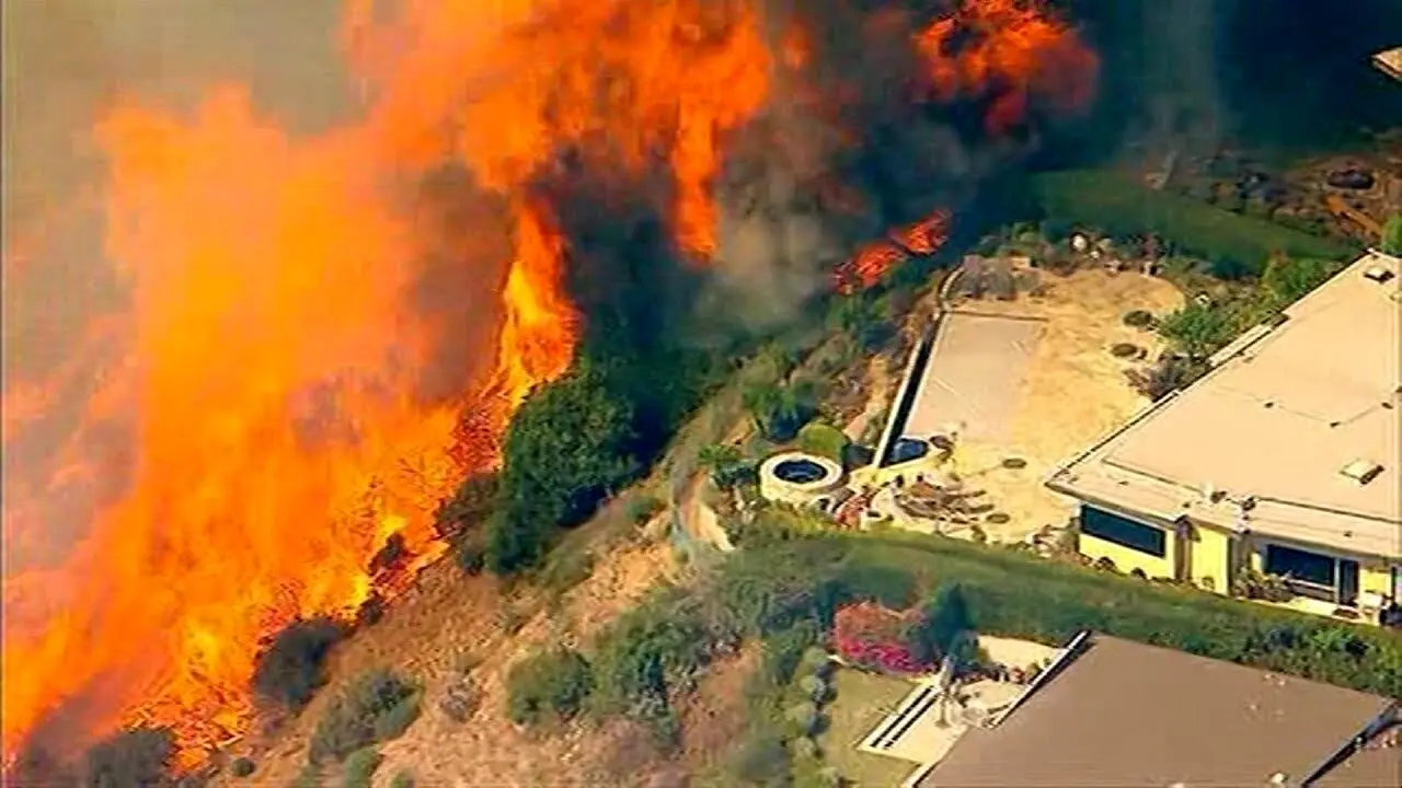 آغاز آتش سوزی‌های زودهنگام در کالیفرنیا