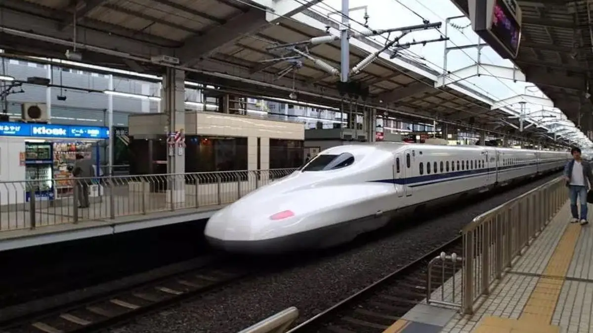 دور دنیا| راه‌آهن ژاپن به خاطر یک دقیقه تاخیر از مردم عذرخواهی کرد