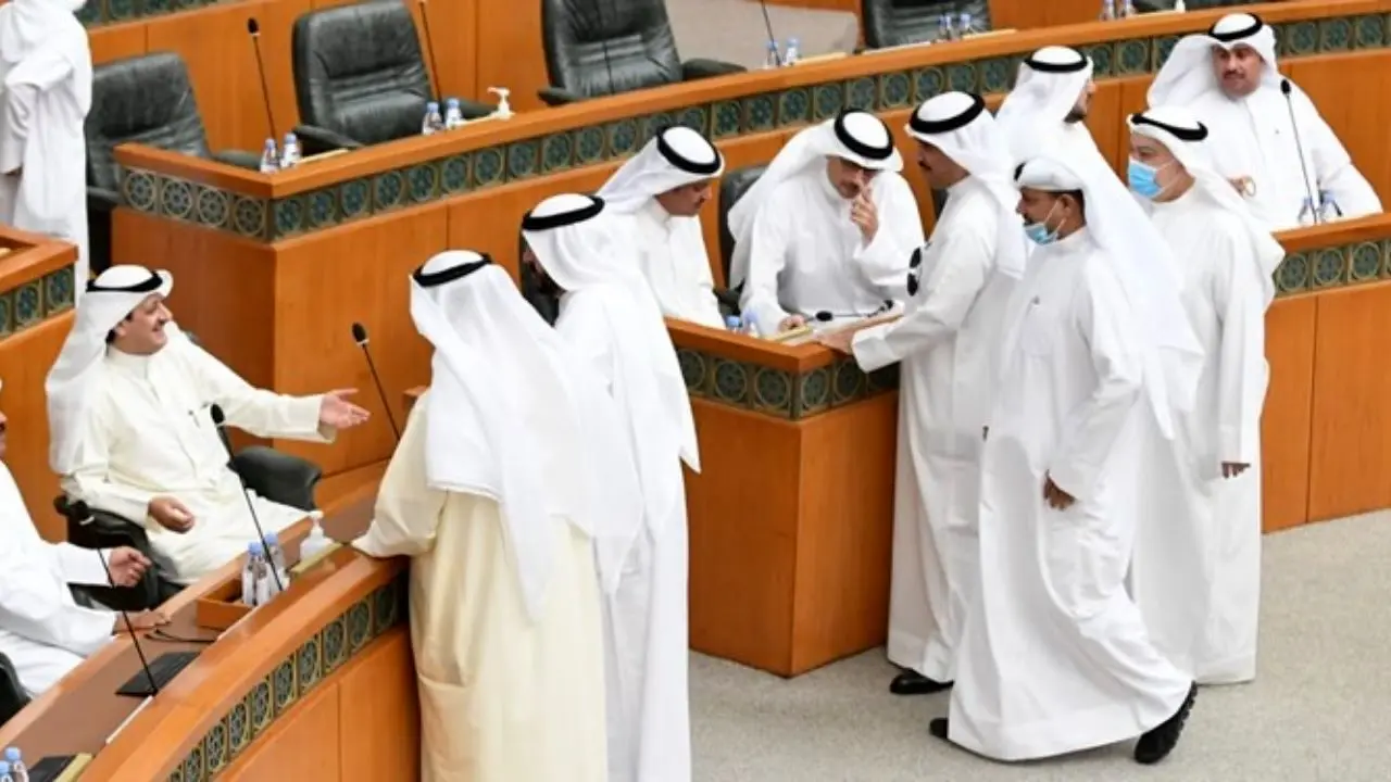 لغو جلسه پارلمان کویت به علت نشستن نمایندگان در جایگاه مخصوص وزیران