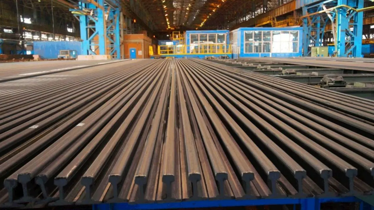 صنعت فولاد 15 میلیون تن مازاد تولید دارد
