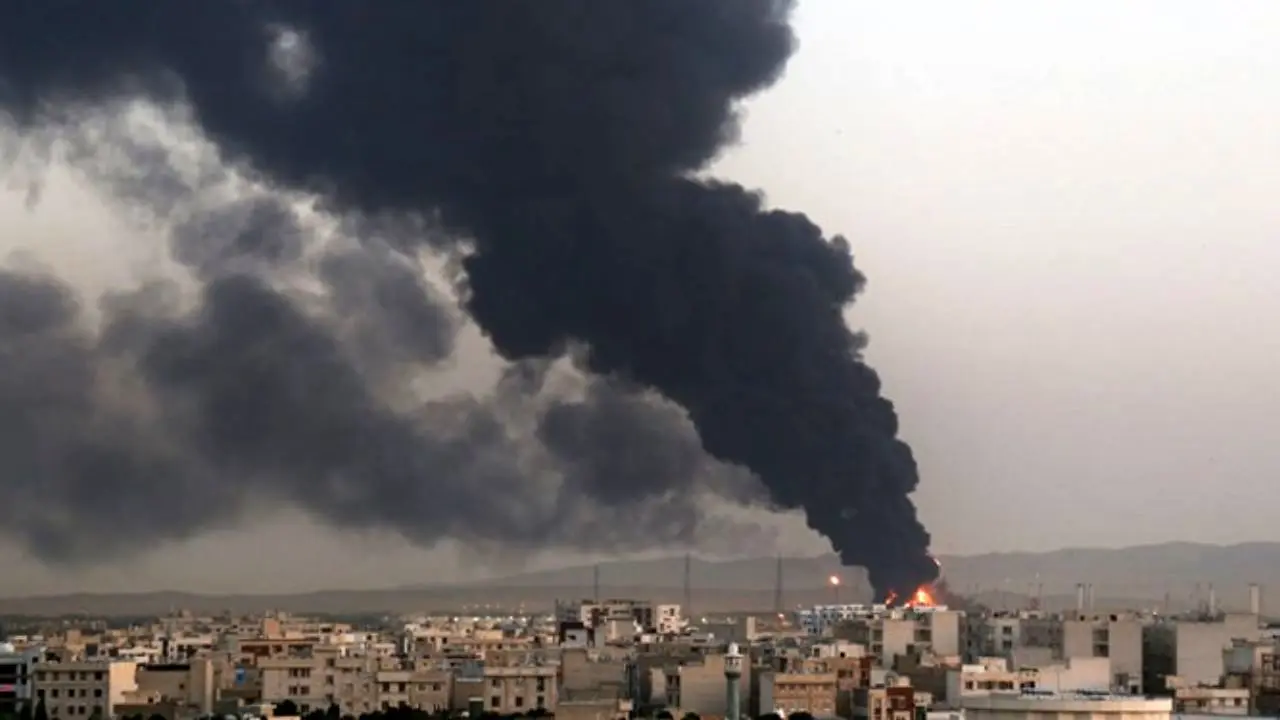 تکذیب انفجار در مخازن پالایشگاه نفت/ تشریح آخرین وضعیت آتش سوزی