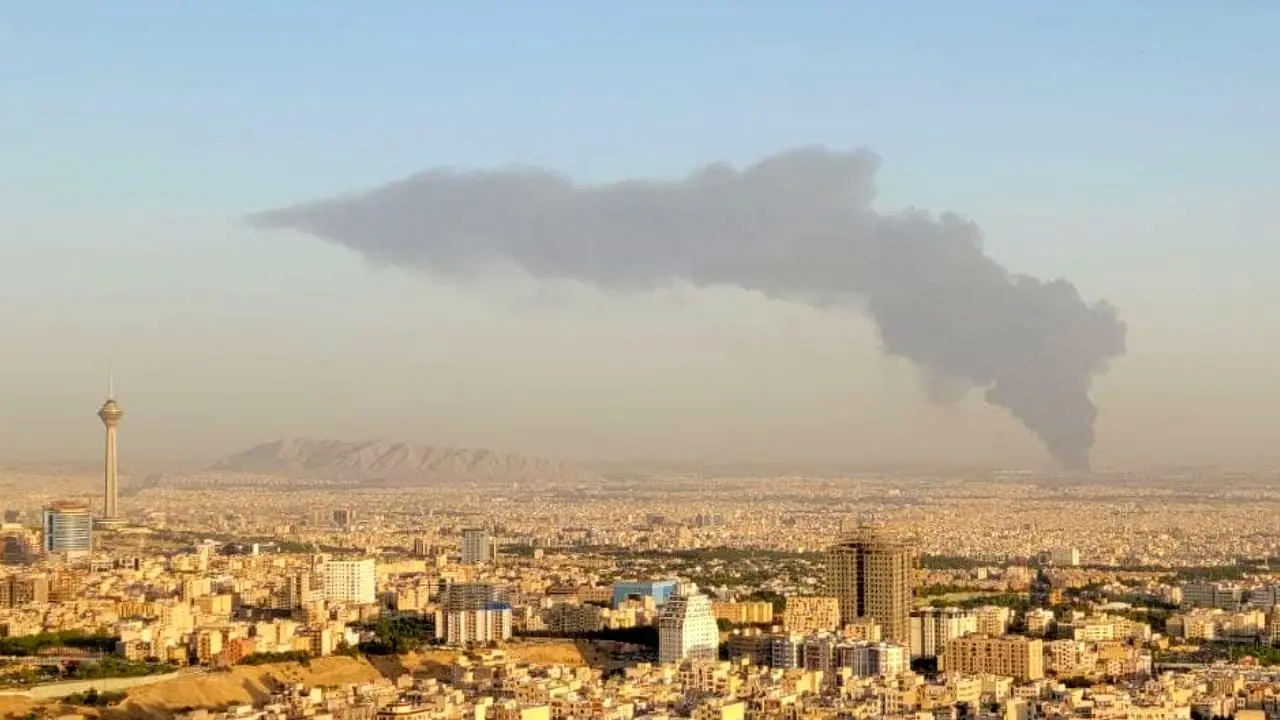 فوری/ آتش‌سوزی گسترده در پالایشگاه تهران+ ویدئو و عکس