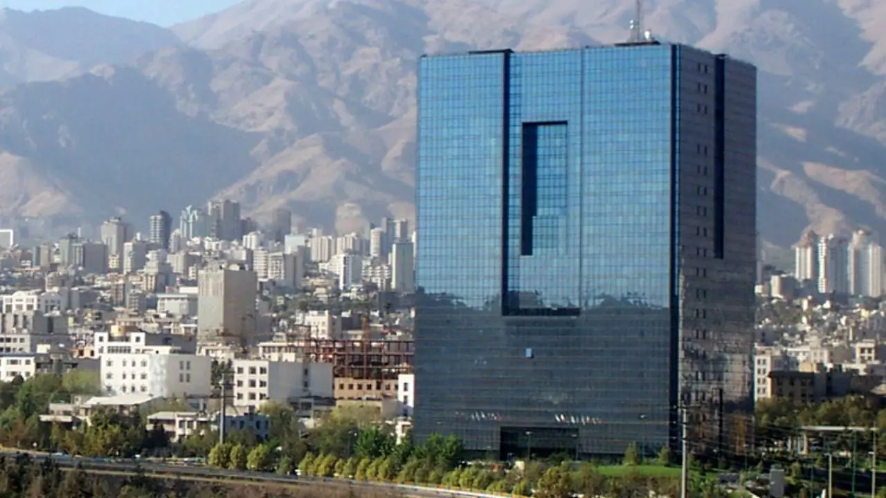 چرا به اقدامات بانک مرکزی دولت روحانی و دولت احمدی نژاد،یکسان نگاه نمی شود؟