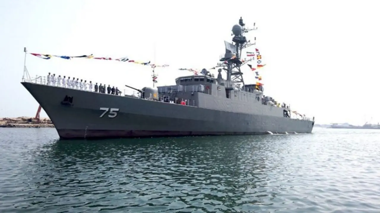 رئیس‌جمهوری دستور الحاق ناوشکن دنا به نیروی دریایی ارتش را صادر کرد