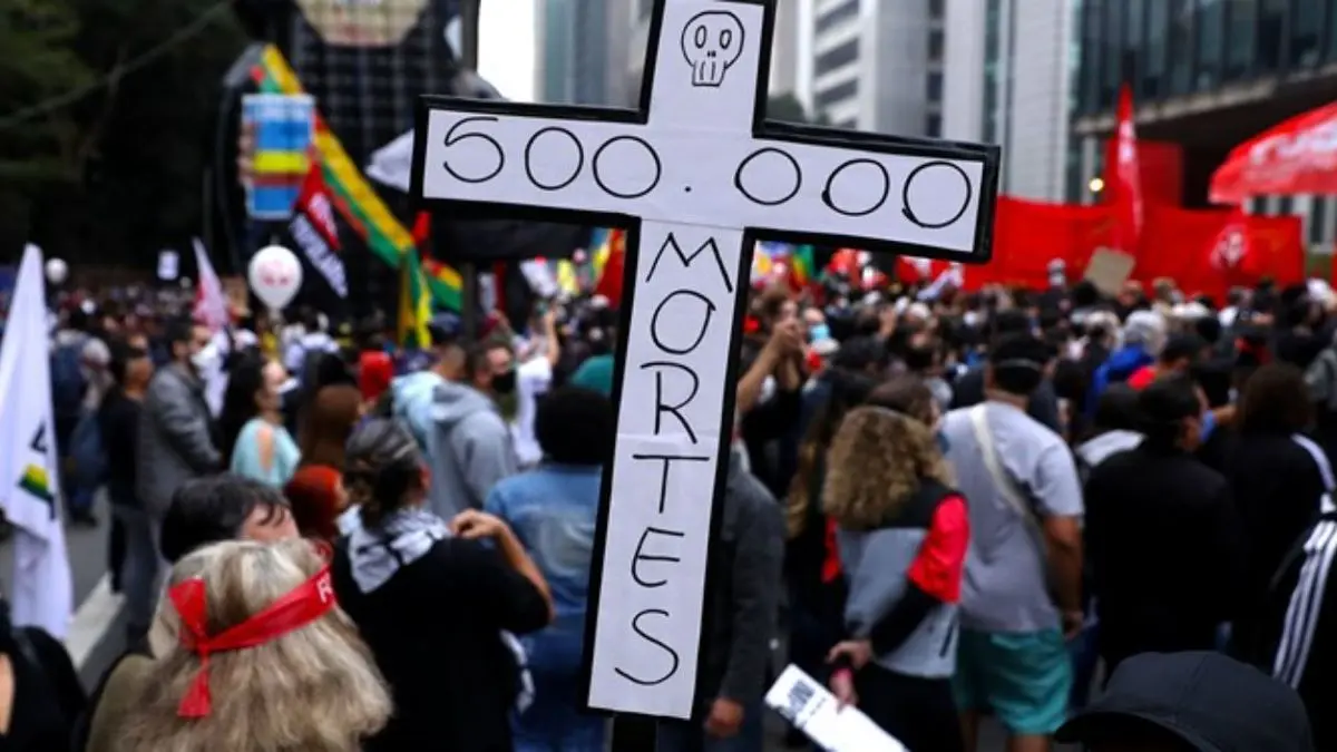شمار قربانیان کرونا در برزیل از 500 هزار نفر عبور کرد؛مردم معترض به خیابان‌ها ریختند