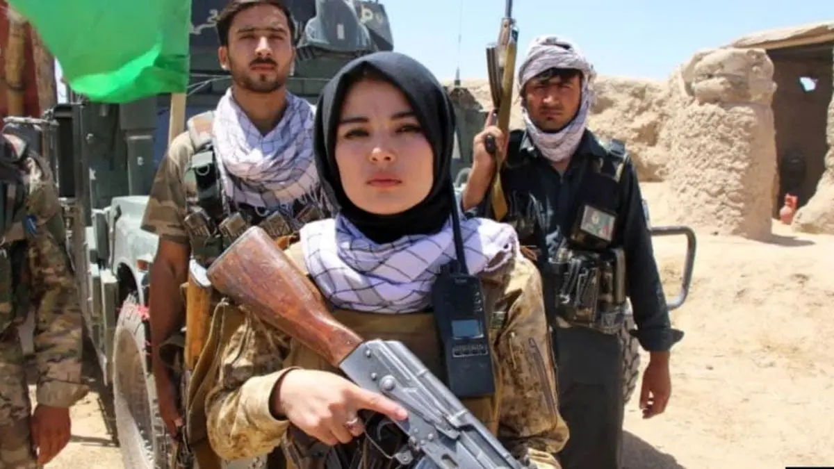 زنان افغان درهم علیه طالبان مسلح شدند+ عکس