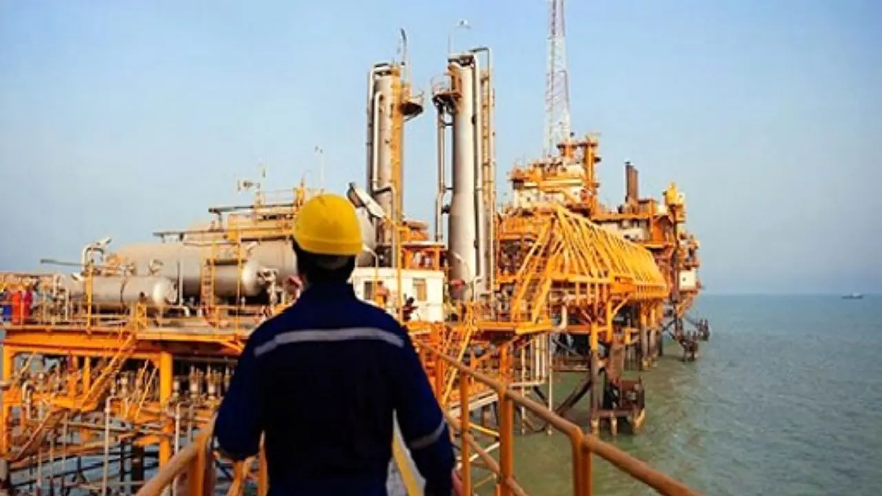 تدبیر و امید در صنعت نفت ایران؛ از افزایش تولید تا جنگ اقتصادی