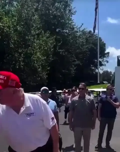 ببینید|  فیلم جدید ترامپ پس‌از شایعات دربارهٔ فوتش