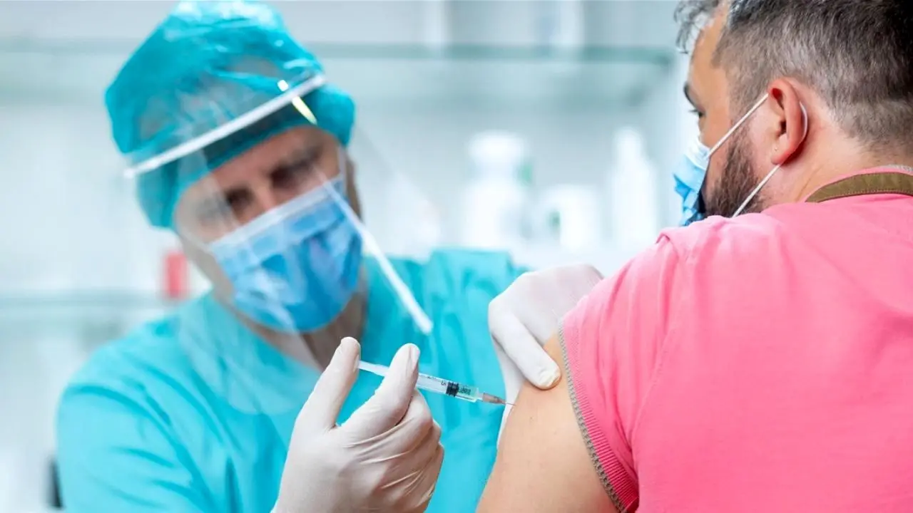 ضرورت تزریق 3 دُز واکسن برای مصونیت در برابر اُمیکرون