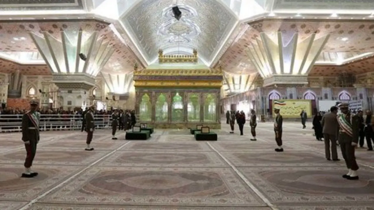 حرم امام خمینی (ره) با هزینه چند ده میلیاردی ساخته شده / این مکان قابلیت یک نمازخانه ساده را هم ندارد