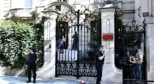 ببینید | آغاز فعالیت سفارت ایران در پاریس پس از آتش‌سوزی