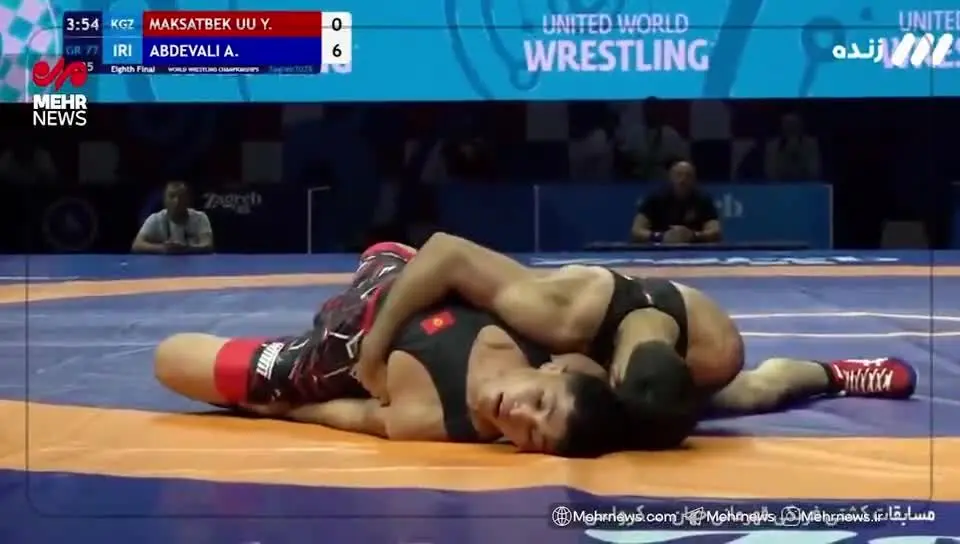 ببینید | ویدیو کشتی علیرضا عبدولی مقابل حریف قرقیز و صعود به یک‌چهارم