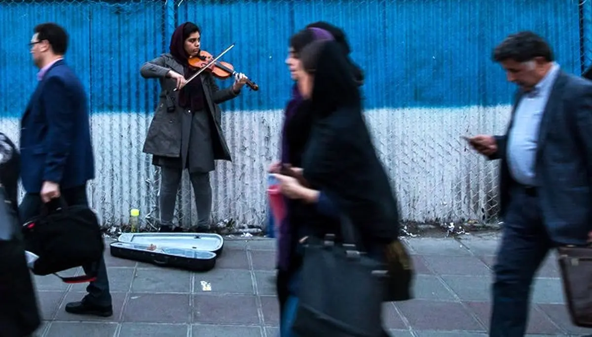 درخواست عجیب برای برخورد با نوازندگان خیابانی؛ تکدی‌گری می‌‌کنند جلویشان گرفته شود!