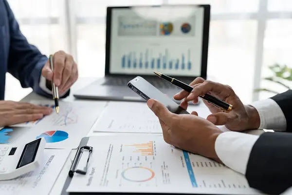 تاثیر نرم‌افزار حسابداری در مدیریت مالی کسب‌وکارها
