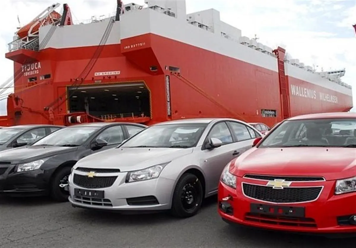 واردات خودرو در بن‌بست؛ بانک مرکزی با خروج گسترده ارز از کشور مخالف است
