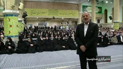 ببینید| گزارش وزیر آموزش پرورش از حسینیه امام خمینی(ره) دقایقی پیش از آغاز دیدار جمعی از معلمان با رهبر انقلاب