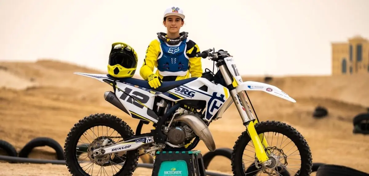 دختر موتورسوار ایرانی که دوست دارد دندانپزشک شود