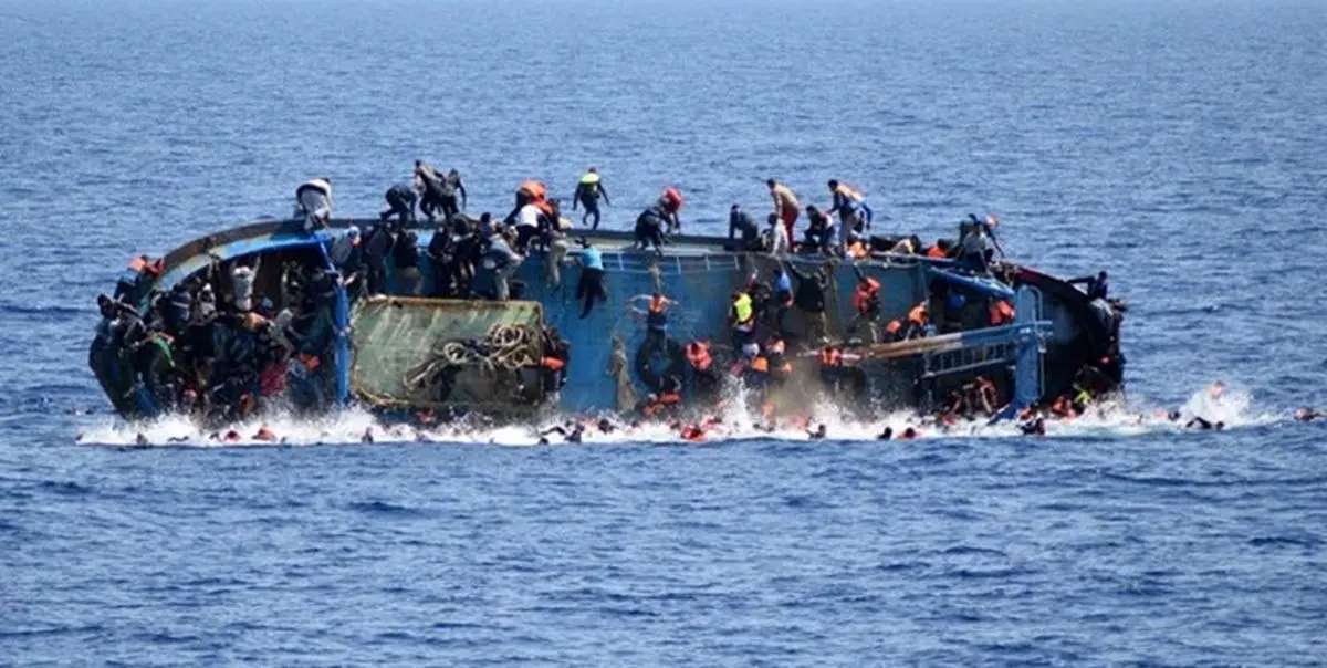 واژگون شدن یک قایق در نیجریه 100 کشته به‌جا گذاشت + عکس