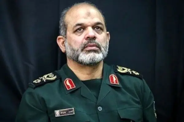 سردار وحیدی: ایران تحرکات دشمنان را با دقت کامل رصد می‌کند