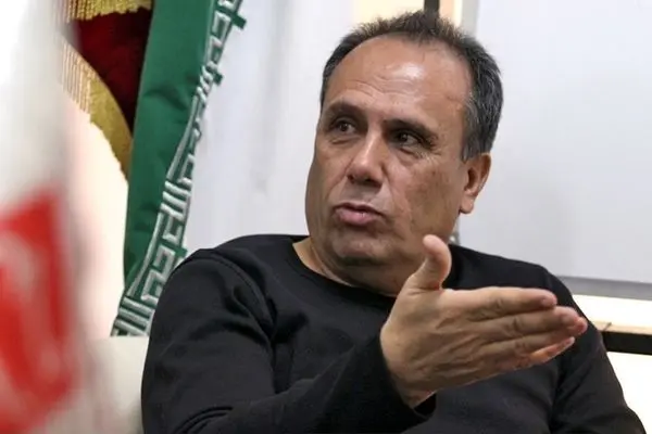 ضیا عربشاهی بعد از انتقال به زندان: یک نفر نباید بپرسد من چرا به این وضع افتادم؟/ از فدراسیون فوتبال و باشگاه پرسپولیس کسی پیگیر کار من نیست