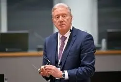 ادعای روزنامه الاخبار: وزیر خارجه لبنان با خودداری از طی مراحل قانونی پذیرش سفیر جدید ایران، عملا روند تبادل سفرا میان دو کشور را متوقف کرده