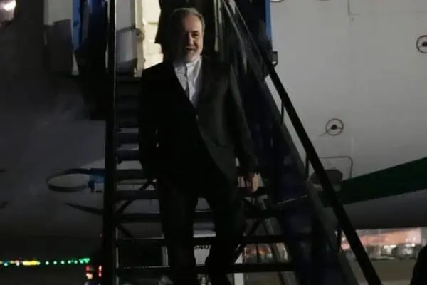 عراقچی وارد هلند شد