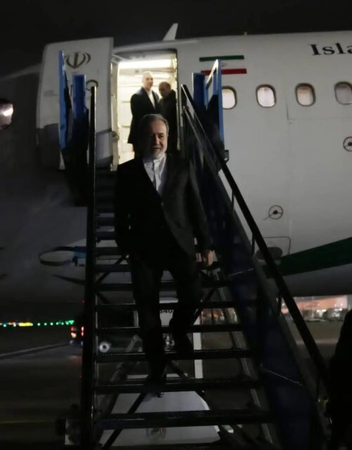 عراقچی وارد هلند شد