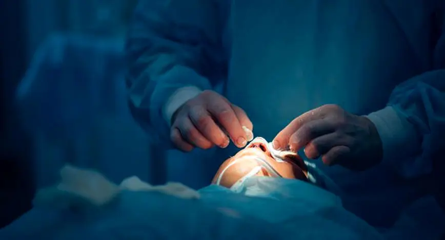 اکثر کسانی که جراحی بینی می‌کنند چند ساله هستند؟