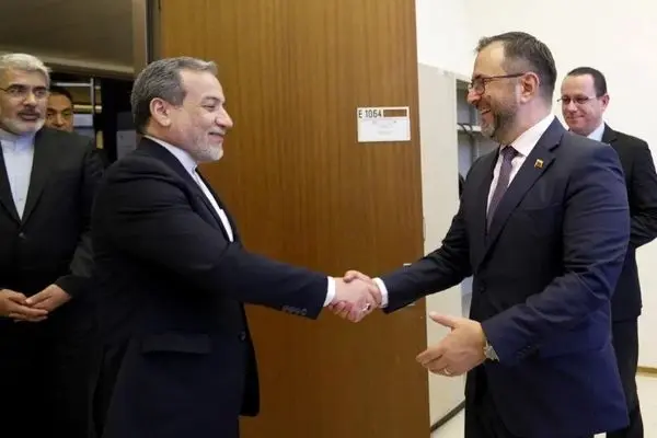 عراقچی به وزیر خارجه ونزوئلا: تحرکات اسرائیل در منطقه کارائیب و آمریکای لاتین خطری بزرگ برای صلح آن منطقه است