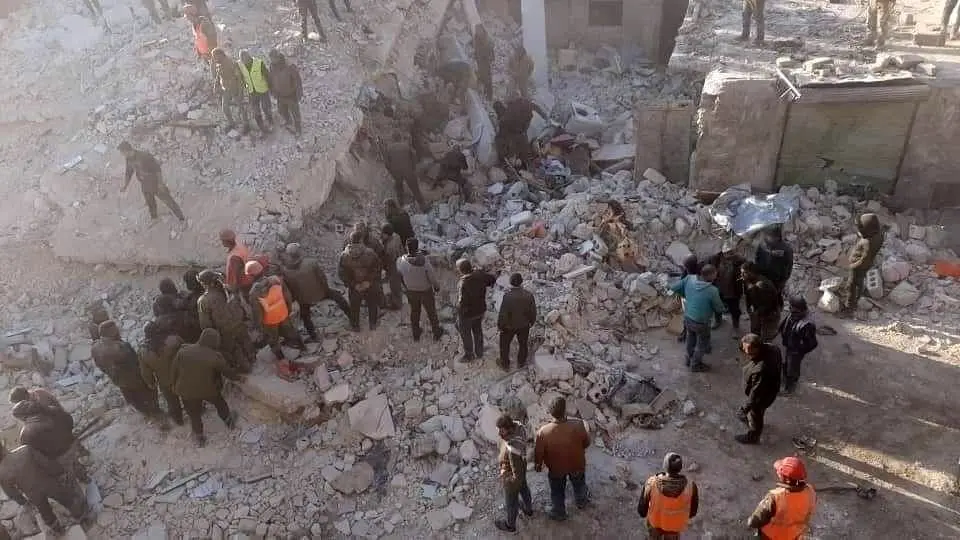 ویدئو | فروریختن ساختمان ۱۳ طبقه در مصر