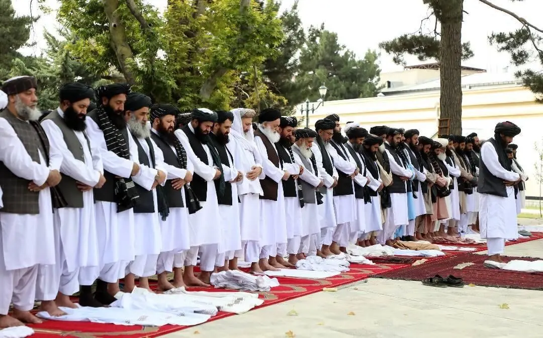 ببینید| سلاخی مانکن‌ها در افغانستان برای جلوگیری از تحریک طالبان!