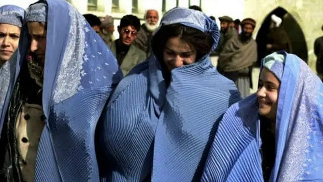 زنان هیات اعزامی طالبان به اسلو درخواست پناهندگی داده‌اند