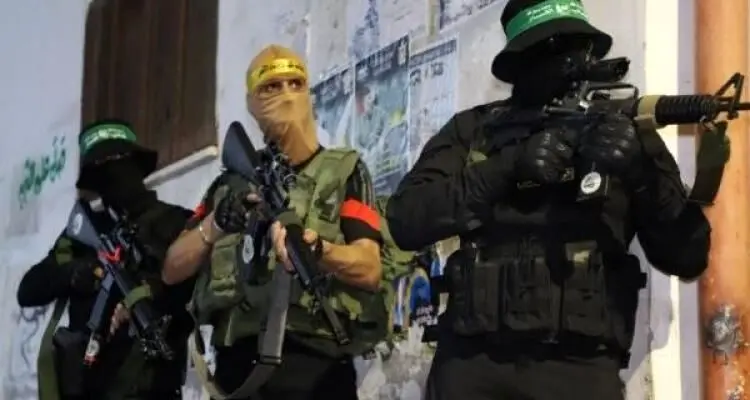 ویدئو | عکس یادگاری سرباز حماس با پیرزن اسراییلی