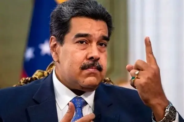 سی ان ان: مادورو دو متحد منطقه‌ای خود؛ هندوراس و سنت وینسنت و گرنادین را در انتخابات از دست داده و با افزایش حضور نظامی دریایی آمریکا در کارائیب روبه‌رو است