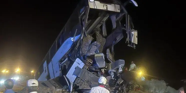 واژگونی اتوبوس اسکانیا با 59 سرنشین/ 52 نفر کشته و زخمی شدند