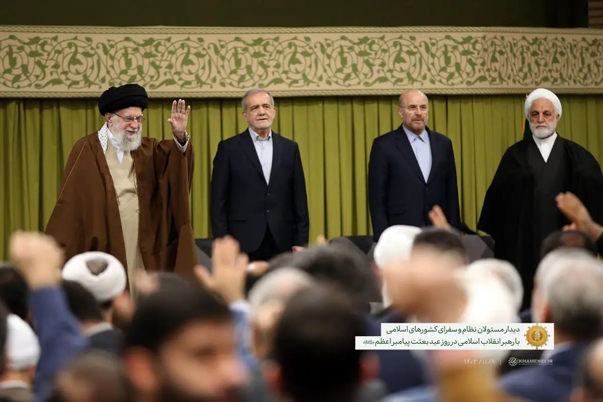 اعتماد گزارش داد: تفاوت شورای دفاع با شورای عالی دفاع در دوران جنگ ۸ ساله؛ چه کسی رئیس شورای دفاع می‌شود؟