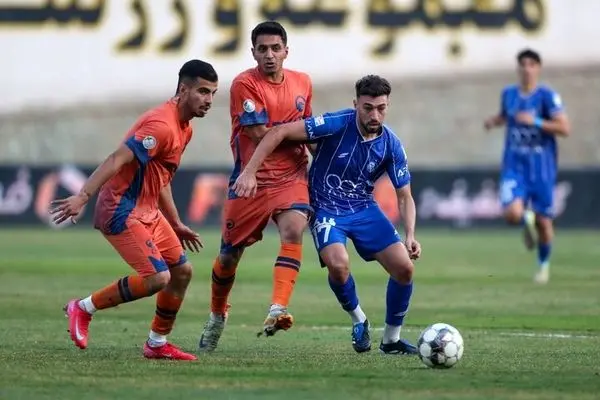 بررسی آخرین وضعیت استقلال در آستانه بازی با الوصل؛ رضا رجبی: با این زمین‌های آشغال بهتر است فوتبال را تعطیل کنند/ استقلال اگر گل نخورد می تواند الوصل را ببرد