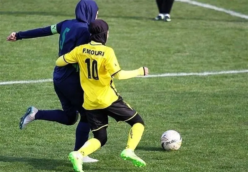 آیا زن در فوتبال ایران یک ابزار است؟
