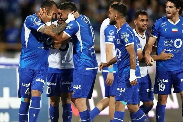 مشهد نه، استقلال - گل‌گهر در ورزشگاه شهدای قدس