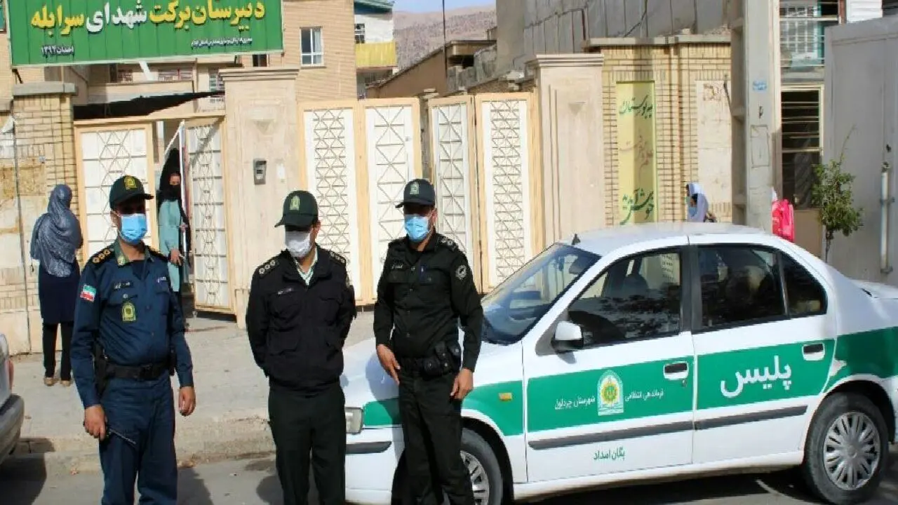 با صراحت می‌گویم پلیس در بحث حجاب هرگز مداخله‌ای در مدارس نخواهد داشت؛ مگر پلیس بیکار است که در مدرسه مستقر شود