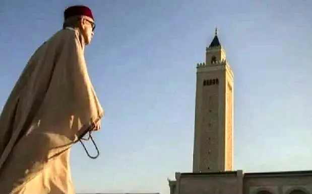 خطیب تونسی در اعتراض به دریافت نکردن حقوق، مسجدش را تعطیل کرد