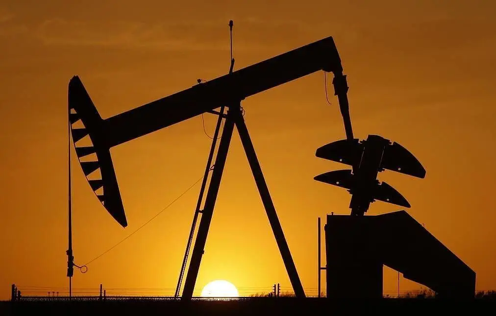 ادامه مذاکرات آتش‌بس روسیه و اوکراین قیمت نفت را افزایش داد