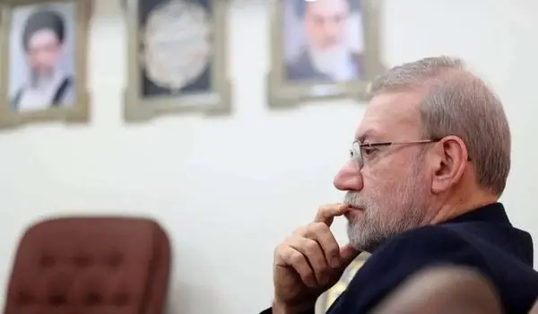 بهشتی‌پور: یکی از محورهای مهم سفر آقای لاریجانی به عربستان، مسئله لبنان و لزوم تغییر مسیر عربستان در مسئله خلع سلاح حزب‌الله خواهد بود؛ احتمالا مناقشات میدان گازی «آرش» نیز در دستور کار رایزنی‌های این سفر باشد
