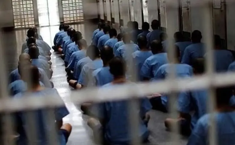پیشنهاد بررسی پرونده ۱۲۵۰ زندانی برای استفاده از نهادهای ارفاقی