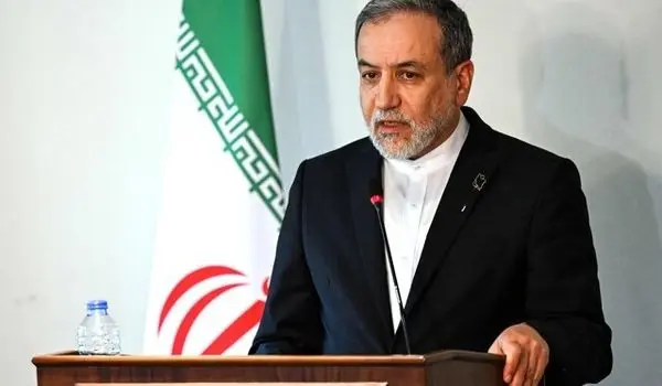 عراقچی: اتحادیه اروپا و سه کشور اروپایی از تهدید به اجرای سازوکار «اسنپ بک» دست بردارند؛ هر دور جدیدی از مذاکرات فقط زمانی ممکن خواهد بود که طرف مقابل برای یک توافق هسته‌ای عادلانه، متوازن و مبتنی بر منافع متقابل آمادگی داشته باشد