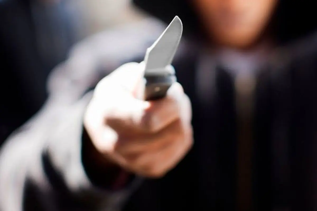 زورگیری از زنان مسن با تهدید چاقو