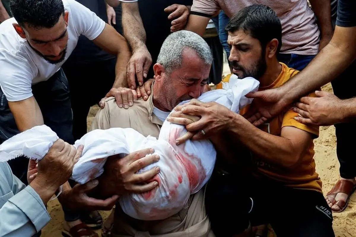 ببینید | اولین تصاویر از کشتار و بمباران بیمارستان المعدانی در غزه