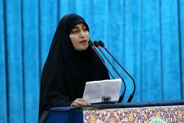 واکنش زینب سلیمانی به آتش‌زدن پرچم ایران در یکی از دانشگاه‌ها