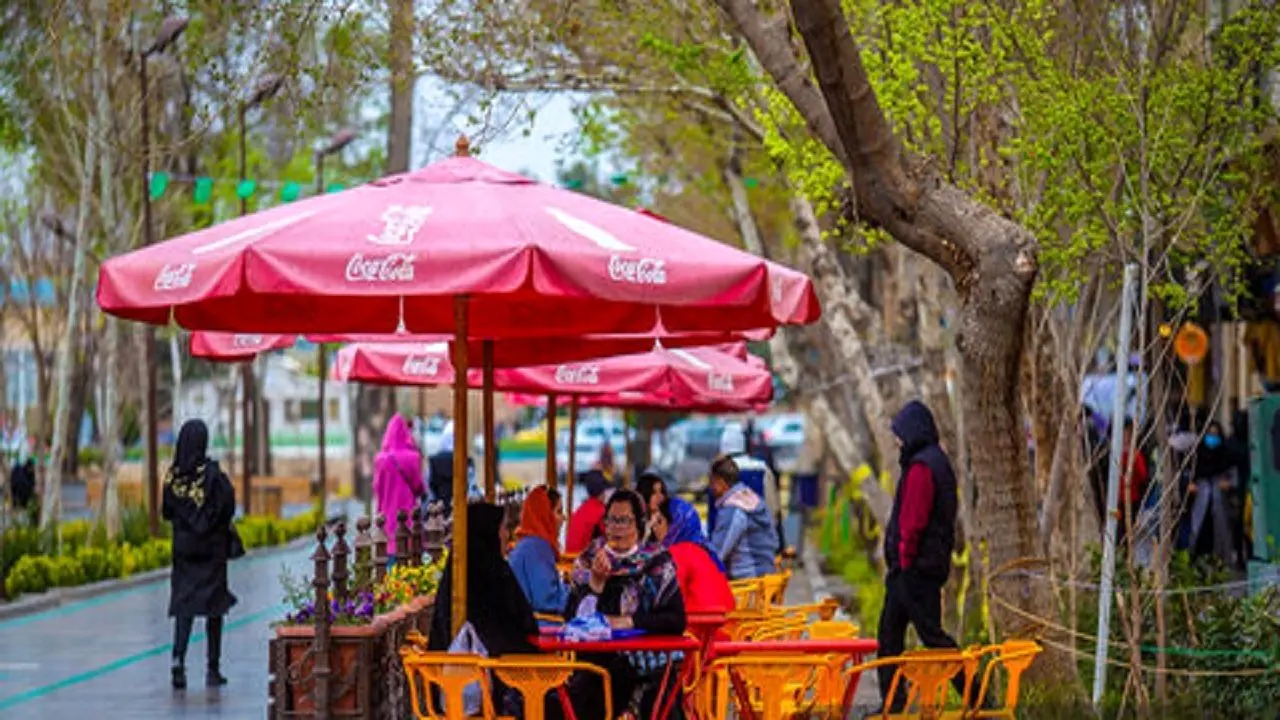 طی یکسال ۷۰ کافه و بستنی فروشی در اصفهان به خاطر شرایط اقتصادی تعطیل شده‌اند