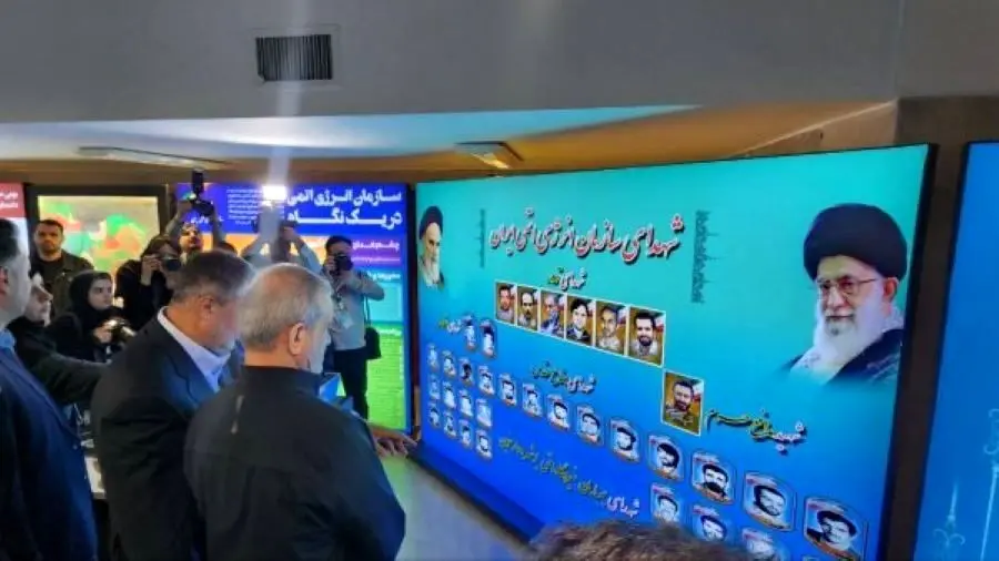 رئیس‌جمهور از نمایشگاه دستاوردهای صنعت هسته‌ای کشور بازدید کرد